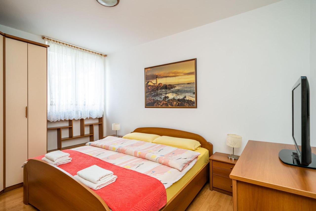 Spacious Three Bedroom Apartment Дубровник Екстериор снимка