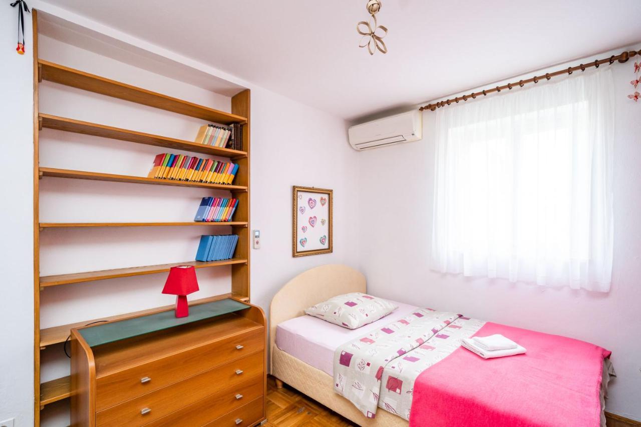 Spacious Three Bedroom Apartment Дубровник Екстериор снимка